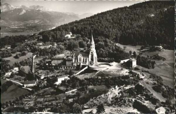 Annecy Haute-Savoie Annecy Basilique Fliegeraufnahme
