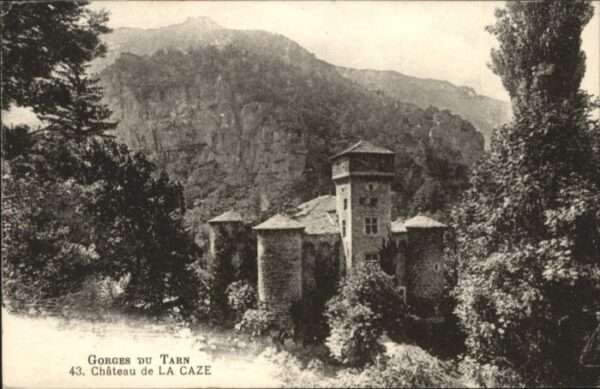 Sainte-Enimie La_Caze Chateau Gorges Tarn
