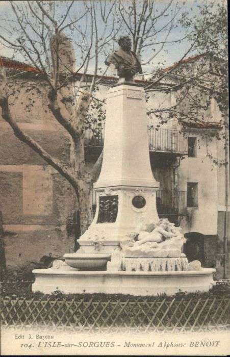 L Isle-sur-la-Sorgue Monument Alphonse Benoit