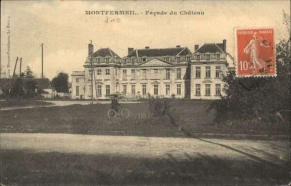 Montfermeil Facade Chateau