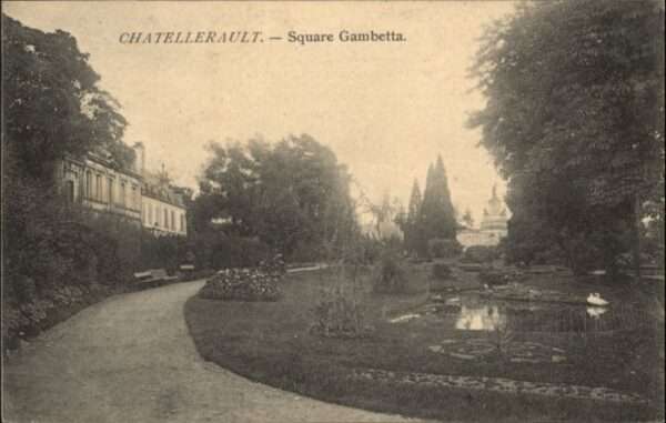 Chatellerault Square Gambetta