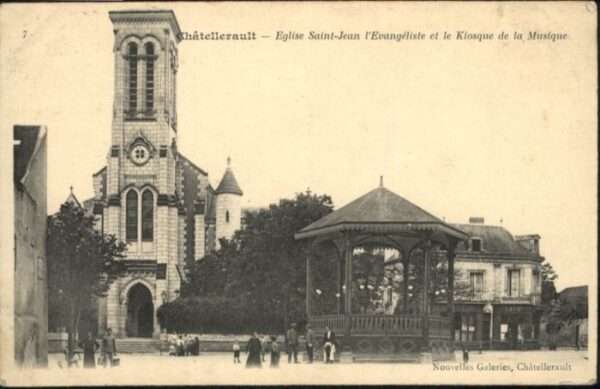 Chatellerault Eglise Saint Jean Kiosque Musique