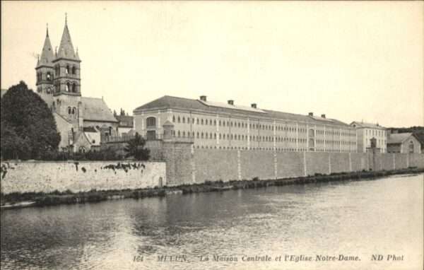 Melun Le Maison Centrale Eglise Notre-Dame