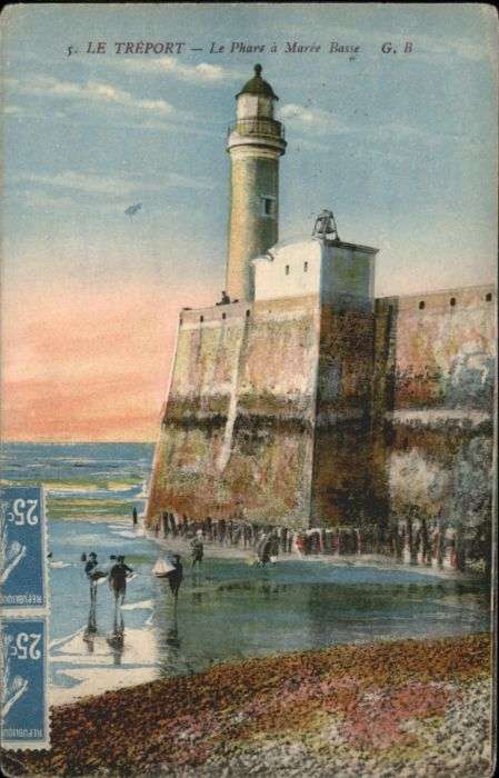Le Treport La Phare a Maree Basse