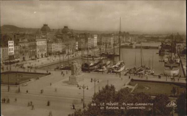 Le Havre Place Gambetta Bassin du Commerce