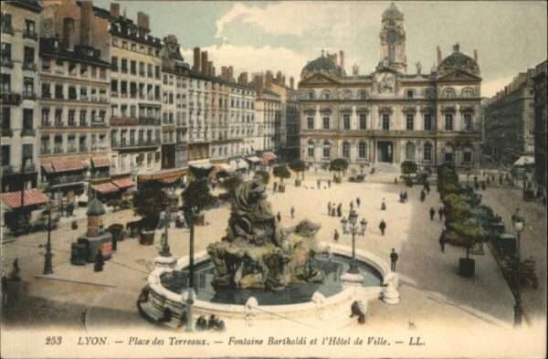 Lyon France Lyon Place des Terreaux Fontaine Bartho
