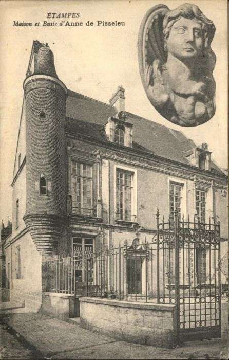 Etampes Maison Buste d_Anne de Pisseleu