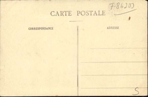 Loudun Portail de l'Eglise Saint-Pierre du Mar – Bild 2