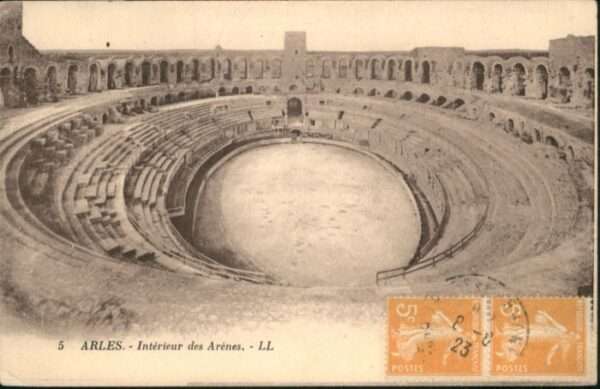 Arles Bouches-du-Rhone Arles Interieur des Arenes