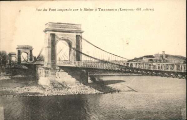 Tarascon Bouches-du-Rhone Tarascon le Pont suspendu