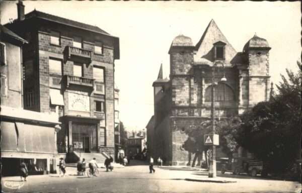 Rodez Hotel des Postes Eglise du Lycee