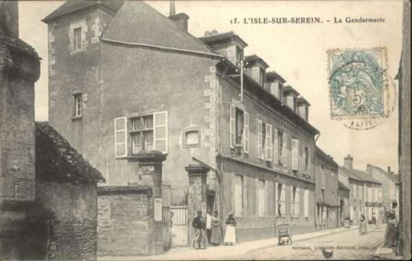L Isle-sur-Serein Gendarmerie
