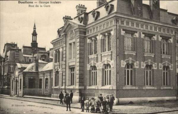 Doullens Somme Groupe Scolaire Rue Gare