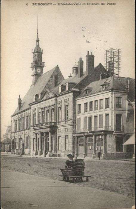 Peronne 80 Somme Peronne Hotel de Ville Bureau Poste