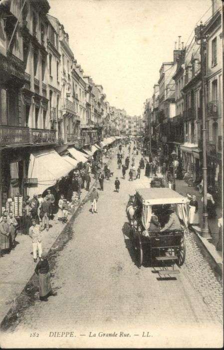 Dieppe 76 Dieppe La Grand Rue Kutsche