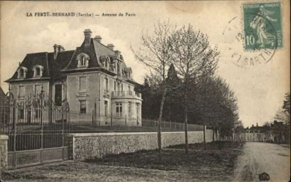 La Ferte-Bernard Avenue Paris