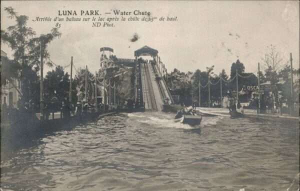 Paris Luna Water Chute