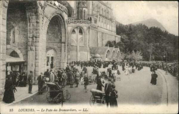 Lourdes Hautes Pyrenees Lourdes Poste Brancardiers
