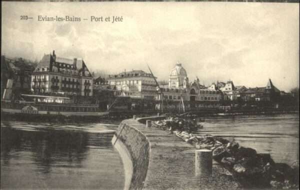 Evian-les-Bains Haute Savoie Evian-les-Bains Port Jete