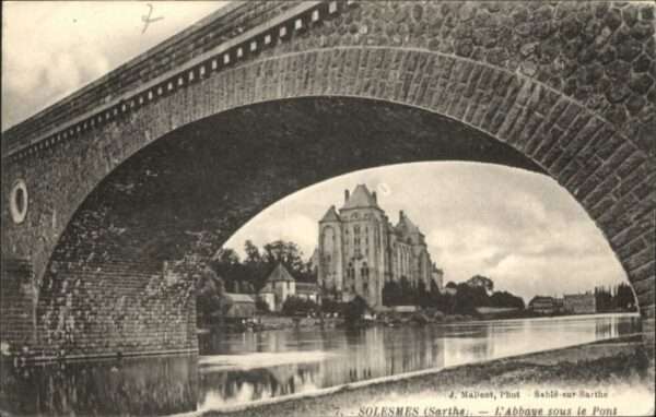 Sable-sur-Sarthe Solesmes Sarthe Abbaye Pont