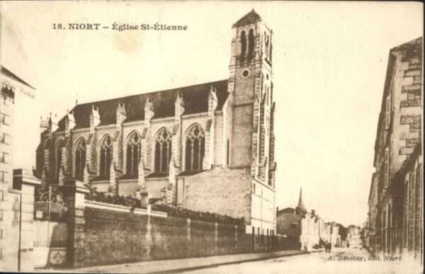 Niort 79 Niort Eglise St. Etienne