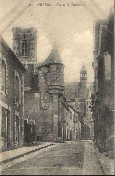 Nevers 58 Nevers Rue Cathedrale