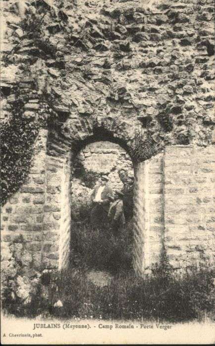 Jublains Mayenne Camp Romain Porte Verger