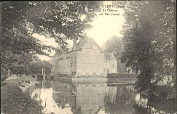Clery-Saint-Andre Chateau du Mardereau