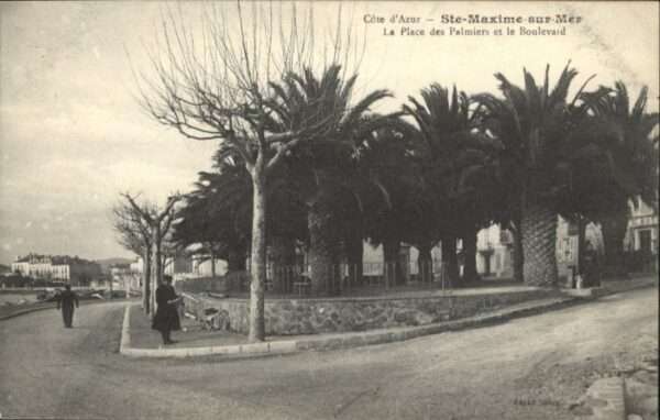 Sainte Maxime sur Mer Var Sainte-Maxime-sur-Mer Place Palmiers Bo