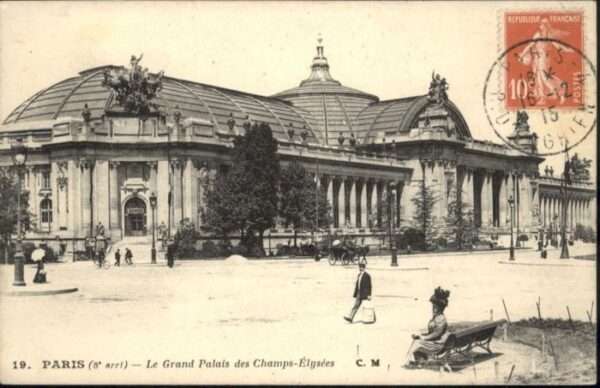 Paris Le Grand Palais des Champs-Elysees