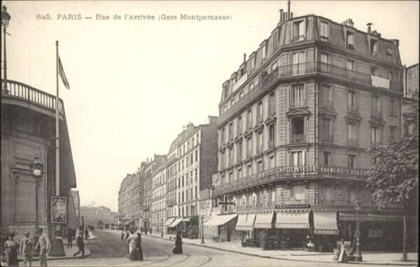 Paris Rue de l'Arrivee Gare Montparnasse