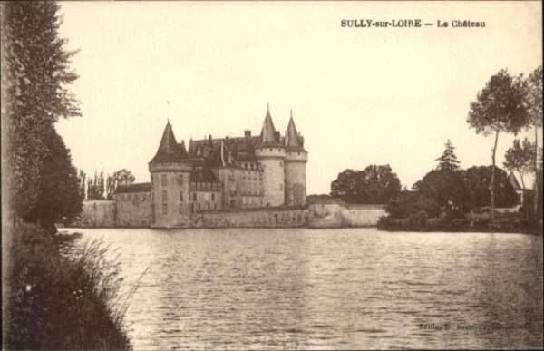 Sully-sur-Loire Chateau