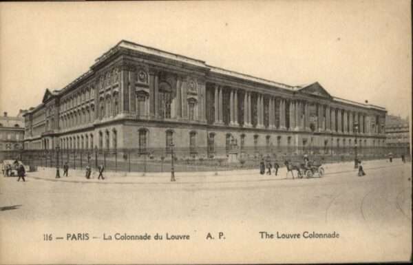 Paris La Colonnade du Louvre