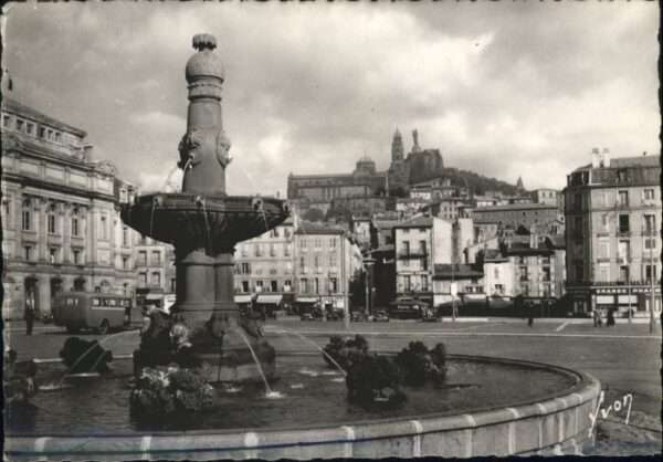 Le Puy-en-Velay Le_Puy Place Michelet Rocher Corneille