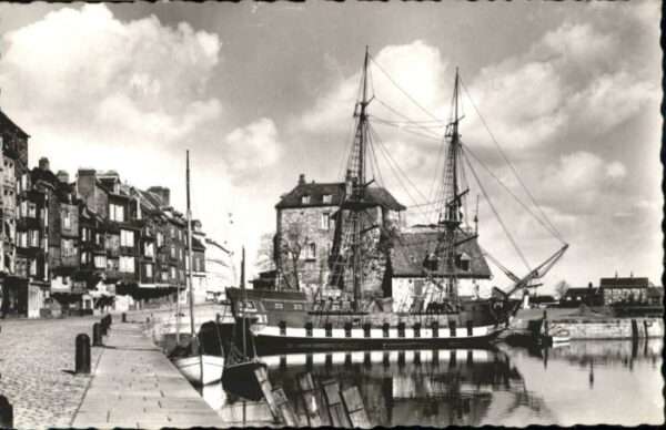 Honfleur Calvados Lieutenance Varavelle