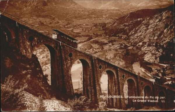 Lourdes Hautes Pyrenees Lourdes Zahnradbahn Funicluaire Pic Jer