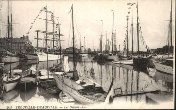 Deauville-sur-Mer Deauville Trouville Bassins