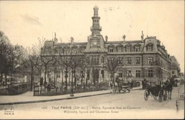 Paris Mairie Square Rue Charenton