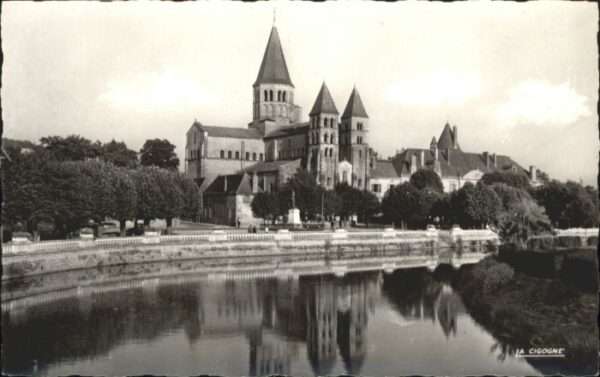 Paray-le-Monial Basilique