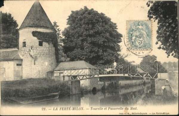 La Ferte-Milon Tourelle Passerelle Mail