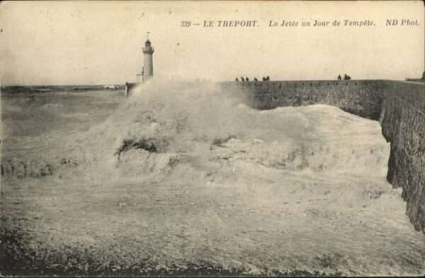 Le Treport Jetee Jour Tempete Leuchtturm