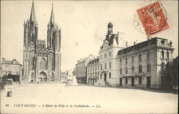 Coutances Cathedrale Hotel de Ville