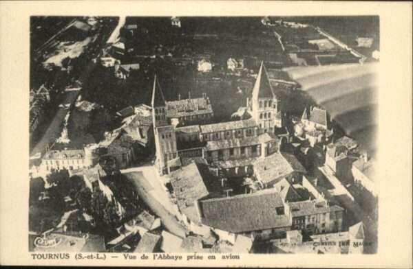 Tournus Abbaye Avion