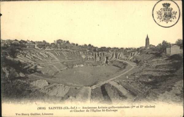 Saintes Anciennes Arenes Gallo-Romaines Clocher