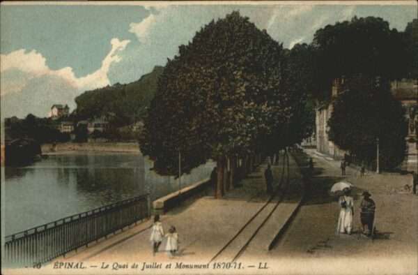Epinal Vosges Epinal le Quai de Juillet Monument