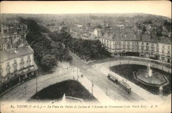 Tours Indre-et-Loire Tours la Place du Palais de Justice Ave