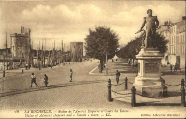 La Rochelle Charente-Maritime La_Rochelle Statue de l'Amiral Duperre