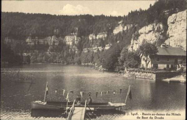 Doubs Bassin au dessus des Hotels du Saut