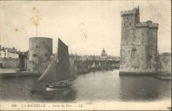 La Rochelle Charente-Maritime La_Rochelle Sortie du Port