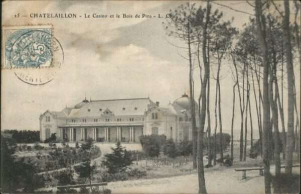 Chatelaillon-Plage le Casino le Bois de Pins
